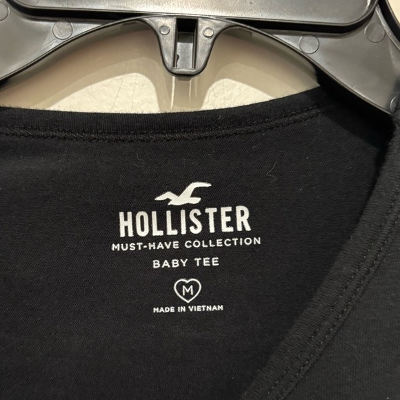 Hollister Tie Around Black Tee size medium - Picture 3 of 5